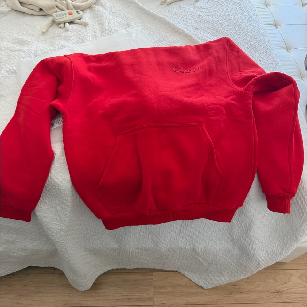 Crimson Women's comfrt minimalist hoodie